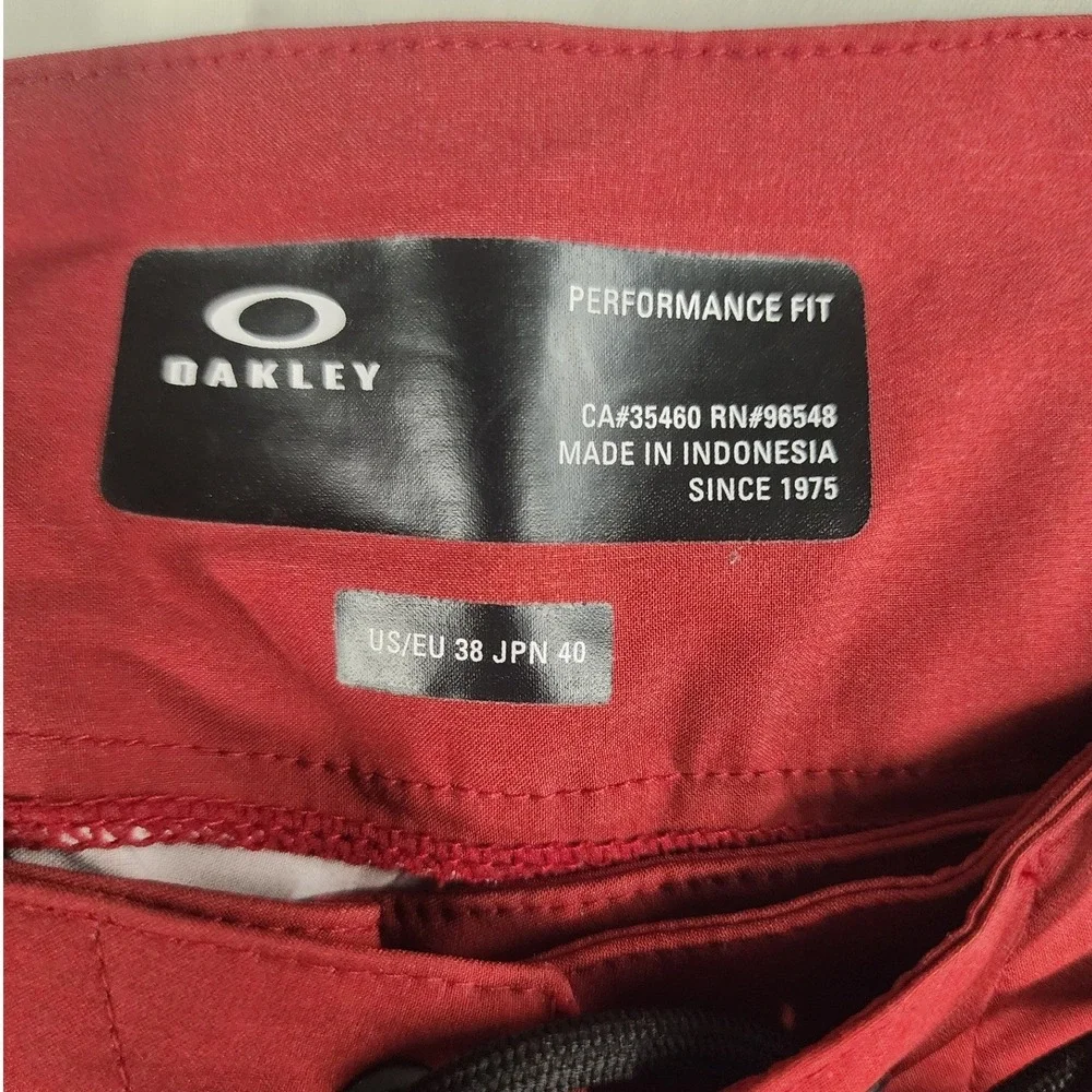 Oakley men colorblock
